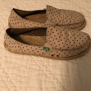 Sanuk Shoes - Sanuk slip ons size 9 Sanuk Shoes - Sanuk slip ons size 9